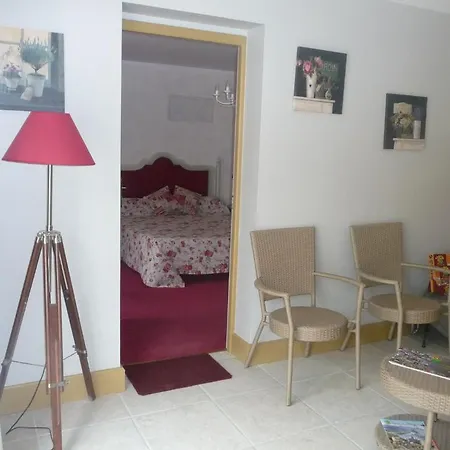 Le Relais Saint Charles En Dordogne B&B *
