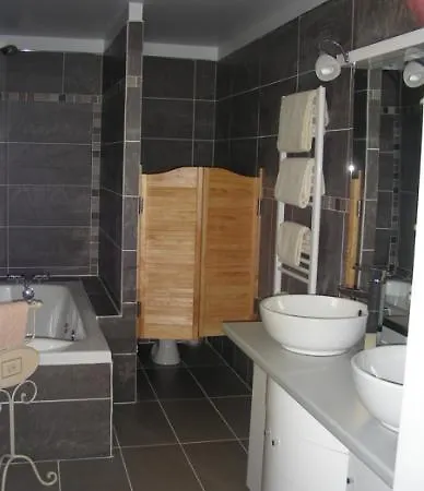 Le Relais Saint Charles En Dordogne B&B *